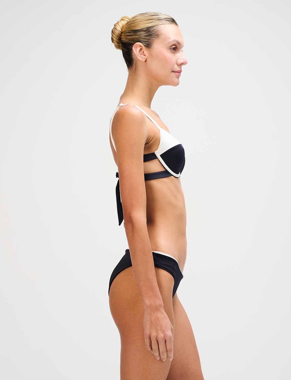 Top Cups Jadea  Black